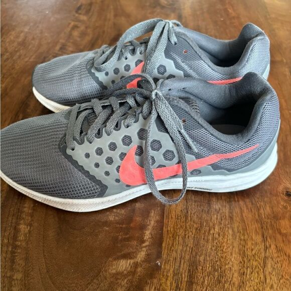 Nike Downshifter 7 Grey Lava Glow 852466-001 Running Shoes Size 8 Women - Picture 6 of 7